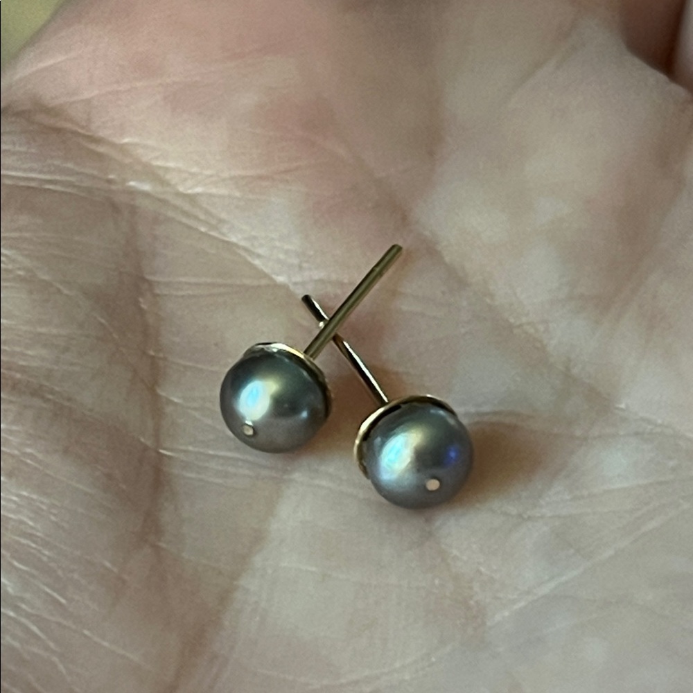 Antique 18K gold Tahitian Pearl stud earrings